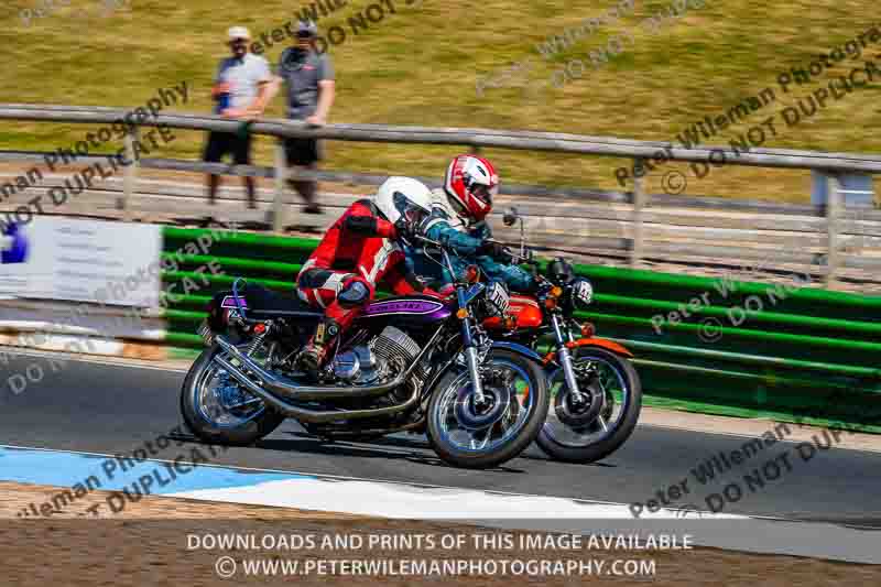 Vintage motorcycle club;eventdigitalimages;mallory park;mallory park trackday photographs;no limits trackdays;peter wileman photography;trackday digital images;trackday photos;vmcc festival 1000 bikes photographs